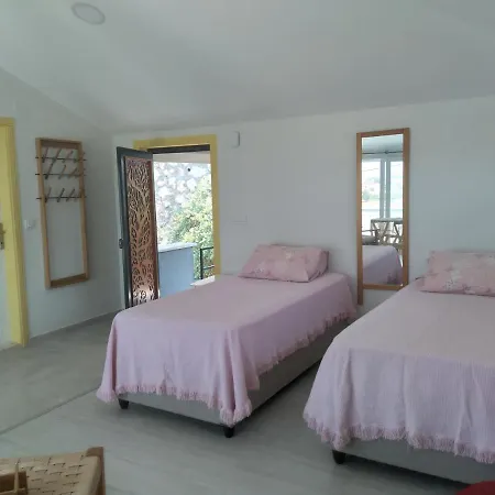 Apartament Sari Papatya