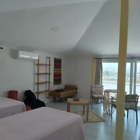 Apartament Sari Papatya *
